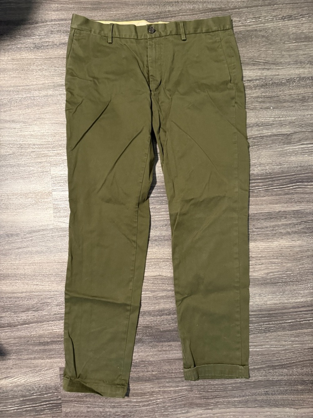 Banana Republic | Olive Chino Pants | 35